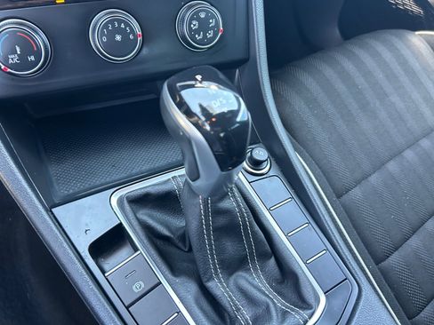 Used 2022 Volkswagen Jetta Sport FWD image 15