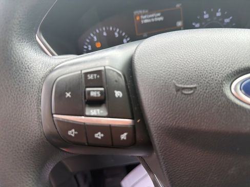 Used 2020 Ford Escape SE image 13