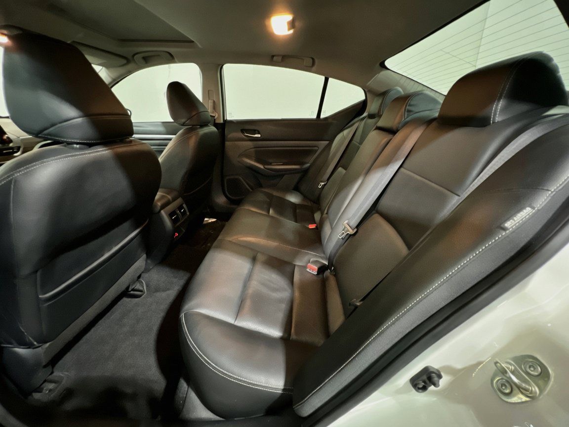 Used 2019 Nissan Altima 2.5 Platinum FWD image 18
