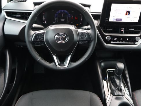 Used 2026 Toyota Corolla SE FWD image 9