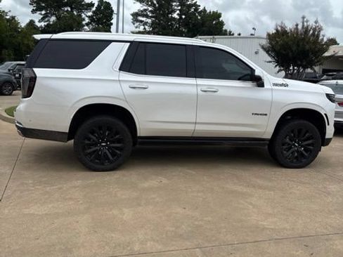 Used 2025 Chevrolet Tahoe High Country AWD/4WD image 8