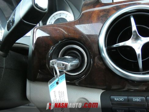 Used 2013 Mercedes-Benz GLK 350 4MATIC image 49