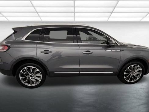 Used 2023 Lincoln Nautilus Reserve w/ Equipment Group 201A AWD/4WD image 8