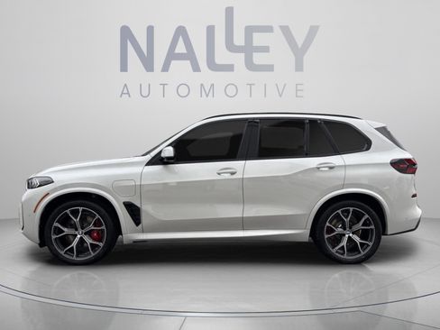 Used 2026 BMW X5 xDrive50e w/ M Sport Package AWD/4WD image 3