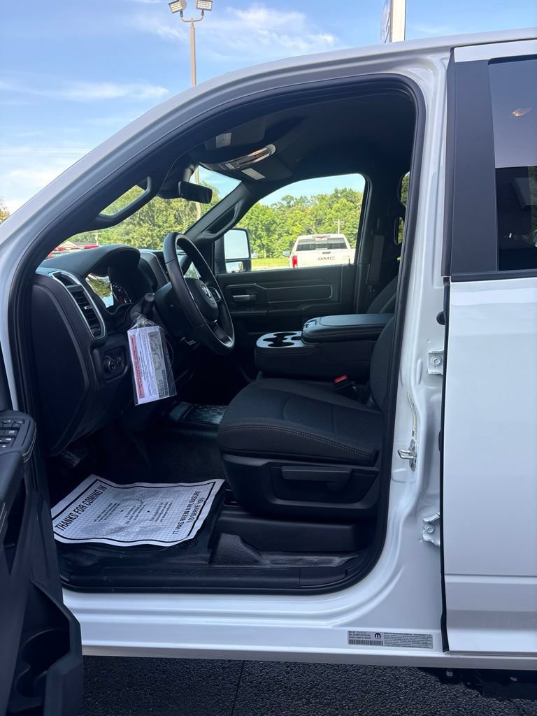 New 2026 RAM 3500 Big Horn AWD/4WD image 9