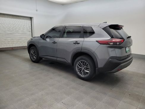 Used 2021 Nissan Rogue S FWD image 3