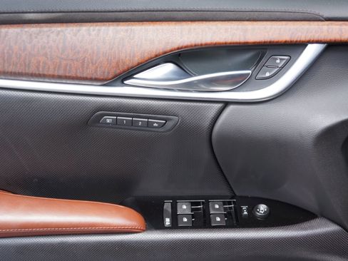 Used 2016 Cadillac XTS Premium image 14