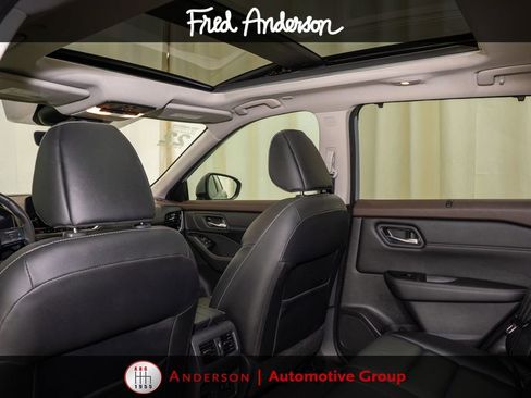 Used 2022 Nissan Rogue SL w/ SL Premium Package FWD image 10