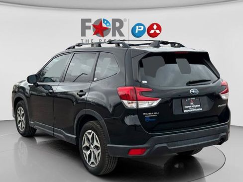 Used 2022 Subaru Forester Premium AWD/4WD image 10