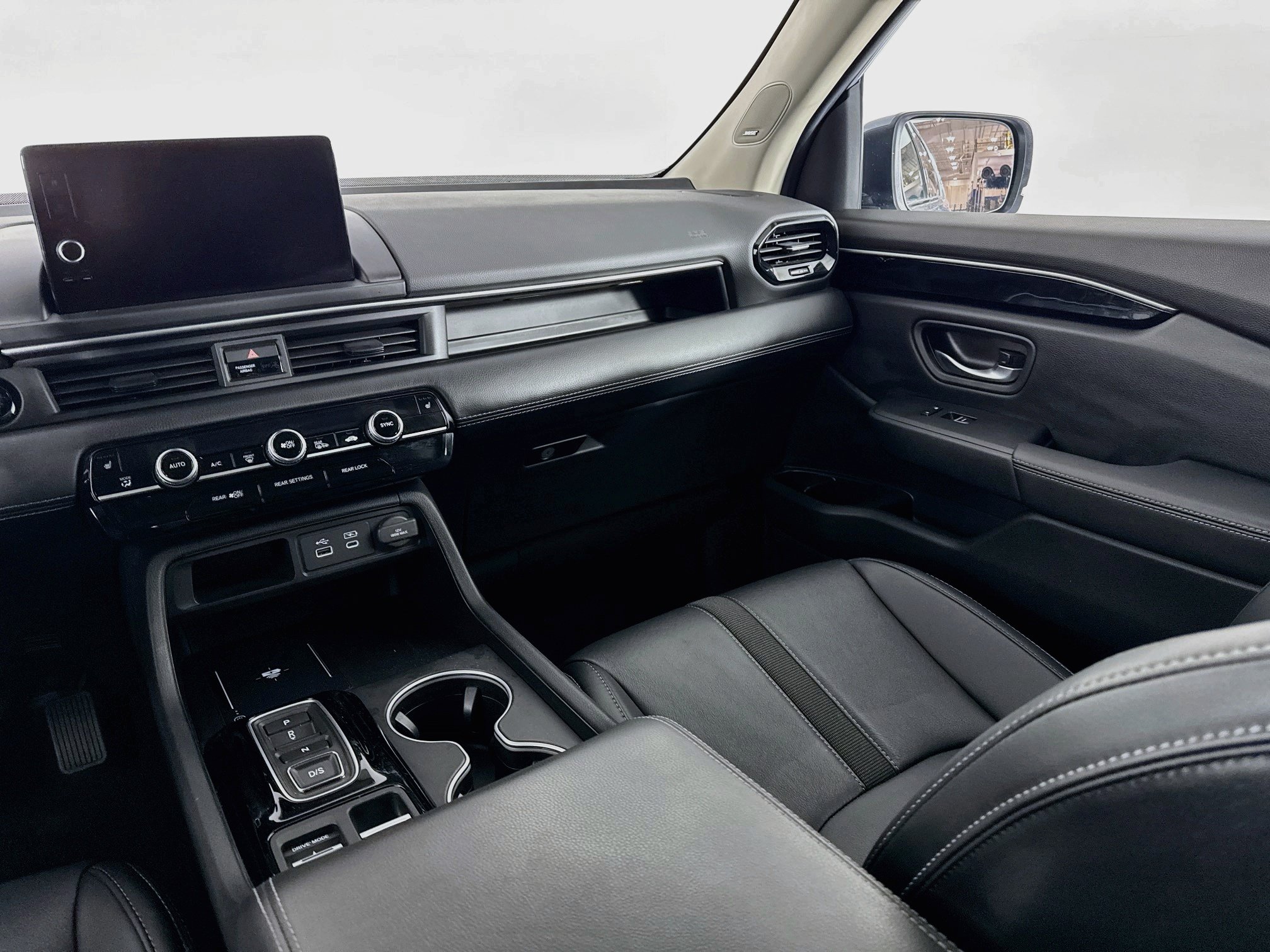 Certified 2025 Honda Pilot Touring image 25