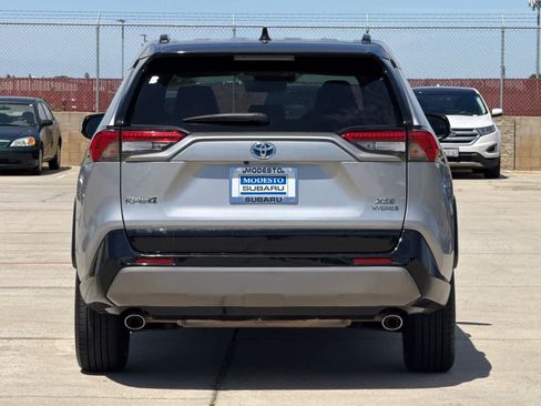 Used 2022 Toyota RAV4 XSE AWD/4WD image 4