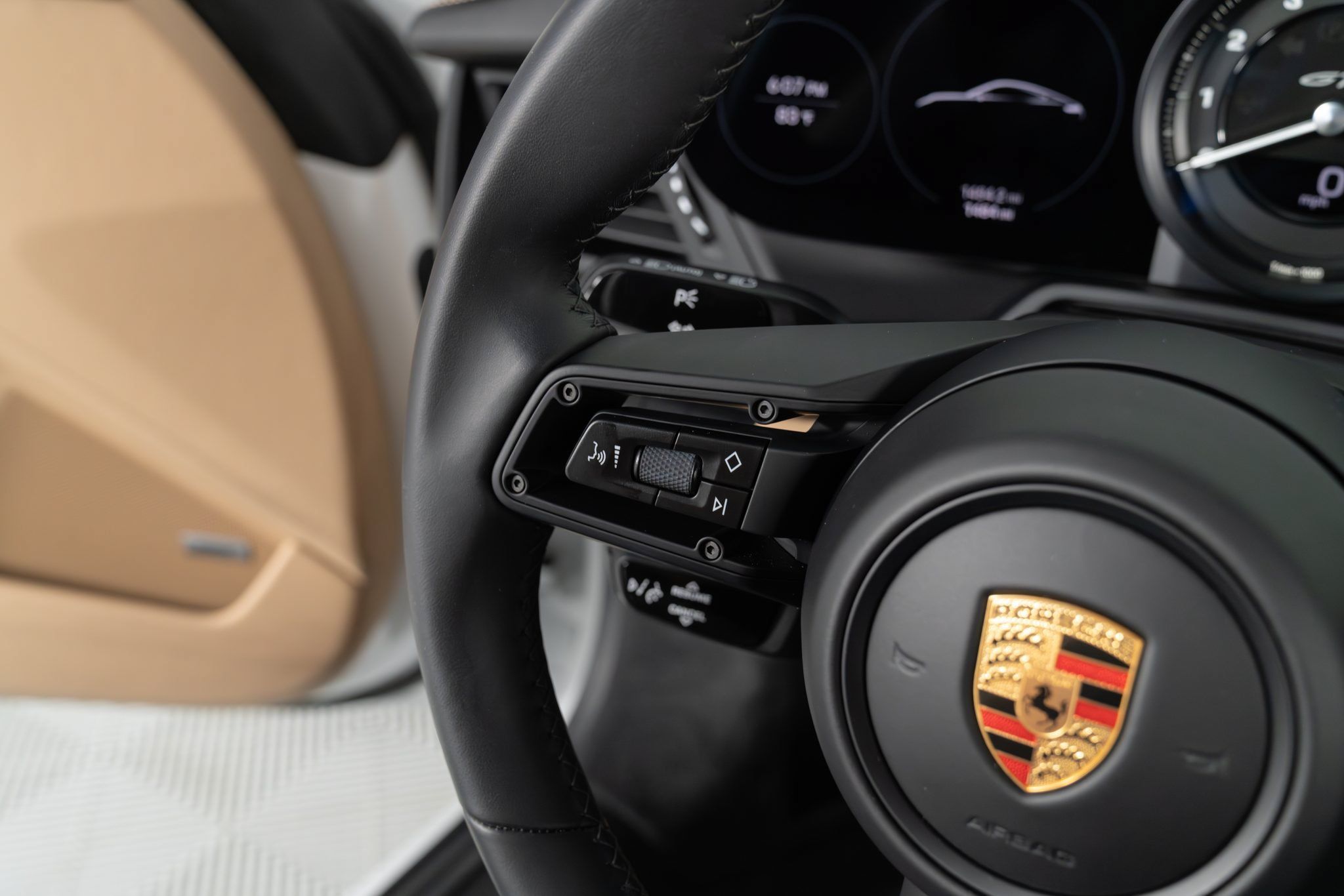 Used 2023 Porsche 911 Carrera S RWD image 37