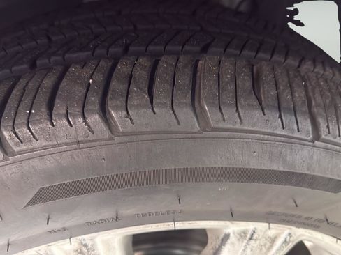 Used 2017 Ford Escape Titanium AWD/4WD image 3