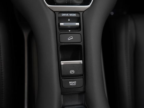 Used 2025 Honda HR-V EX-L image 23