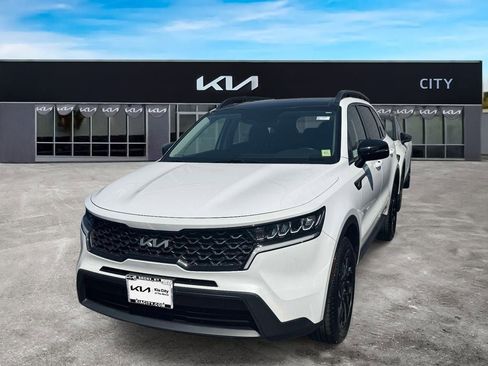 Certified 2023 Kia Sorento S w/ Panoramic Sunroof Package AWD/4WD image 4