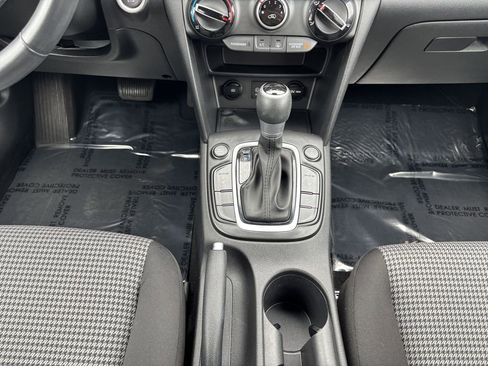 Used 2020 Hyundai Kona SEL AWD/4WD image 19