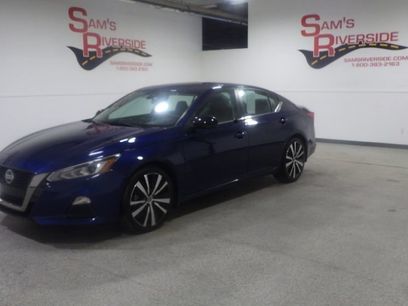 Used 2021 Nissan Altima 2.5 SR w/ SR Premium Package