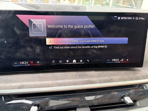 Used 2024 BMW X5 xDrive40i w/ Premium Package image 15