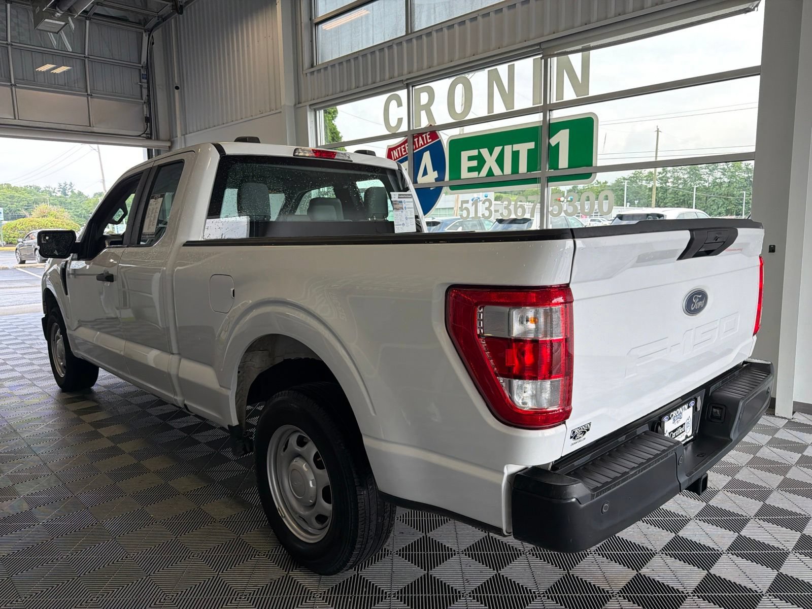 Used 2023 Ford F150 XL RWD image 4