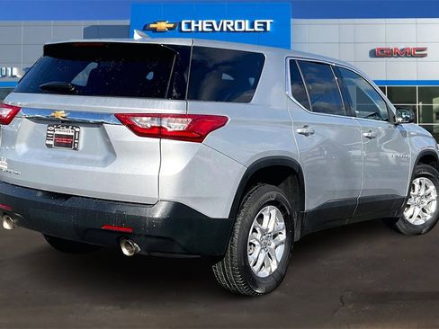 Used 2021 Chevrolet Traverse LS image 6