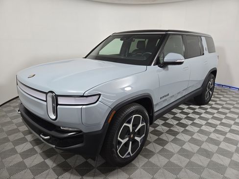 Used 2024 Rivian R1S Adventure AWD/4WD image 1