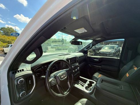 Used 2020 GMC Sierra 1500 AT4 w/ AT4 Preferred Package AWD/4WD image 8