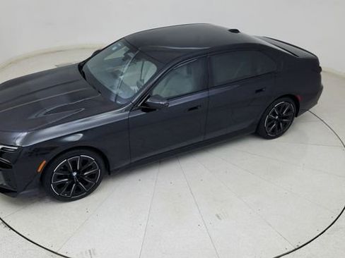 Used 2026 BMW 740i w/ Premium Package RWD image 82
