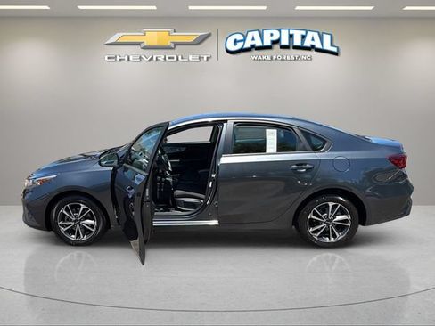 Used 2024 Kia Forte LXS FWD image 9