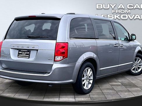Used 2020 Dodge Grand Caravan SXT FWD image 12