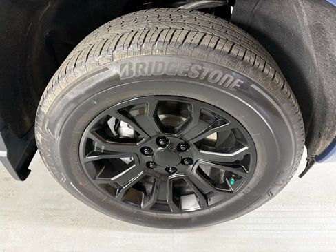 Used 2024 Chevrolet Silverado 1500 Custom image 10