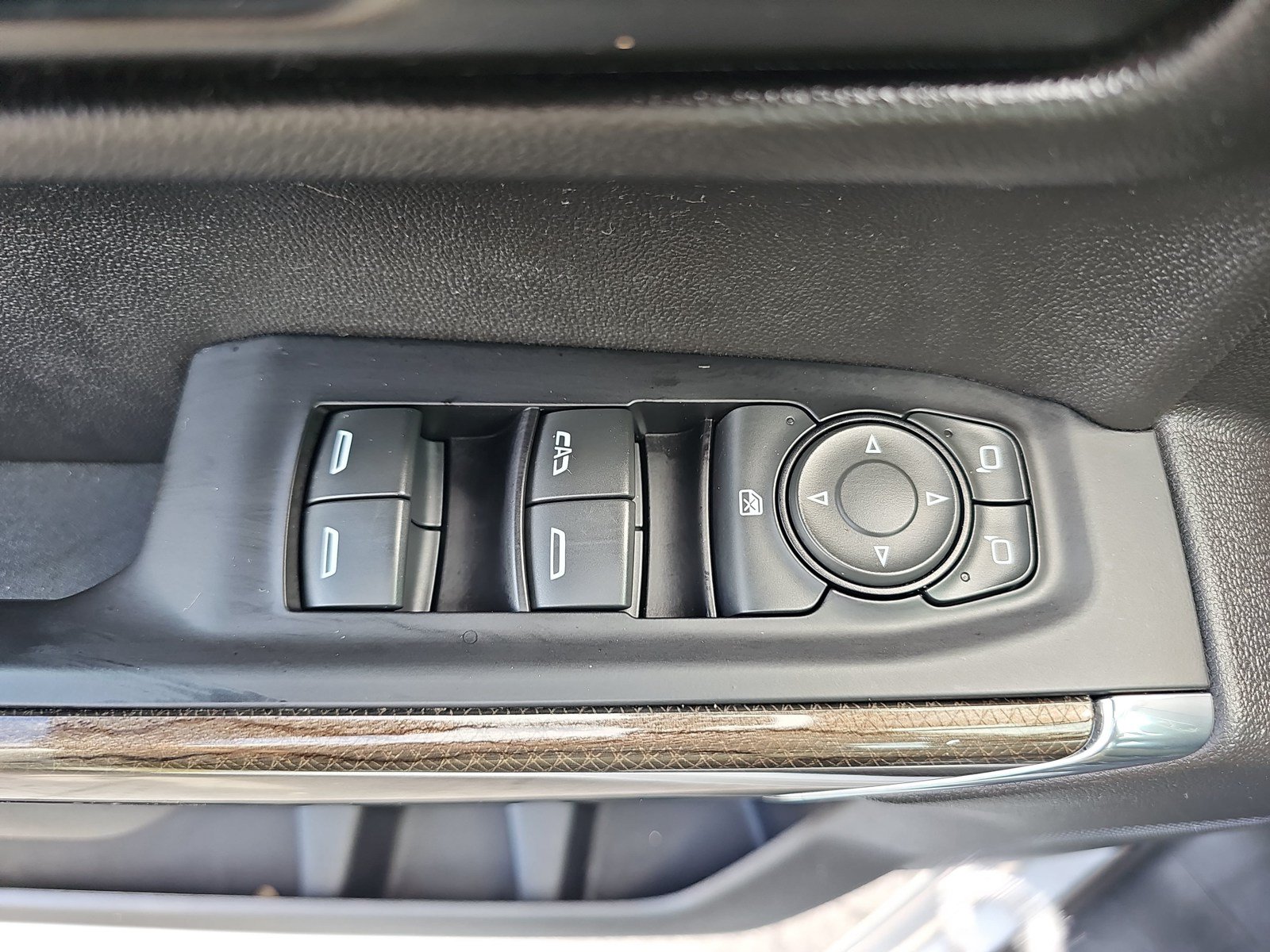 Used 2020 Chevrolet Silverado 1500 LT w/ All-Star Edition AWD/4WD image 24