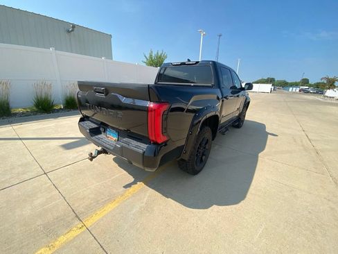 Used 2025 Toyota Tundra SR5 w/ SR5 Premium Package AWD/4WD image 8
