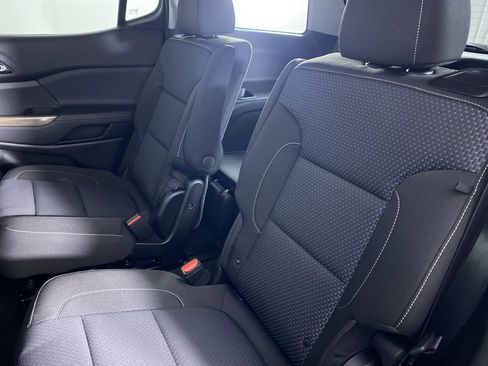 Certified 2023 GMC Acadia SLE image 12