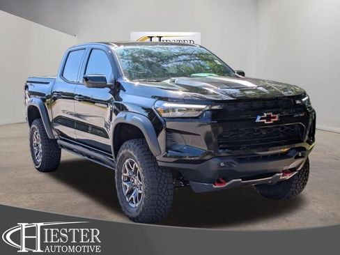 New 2026 Chevrolet Colorado ZR2 w/ Technology Package AWD/4WD image 1