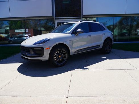 New 2026 Porsche Macan AWD/4WD image 1