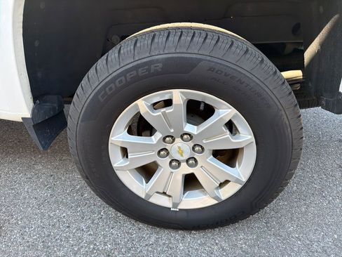 Used 2019 Chevrolet Colorado LT w/ LT Convenience Package image 19