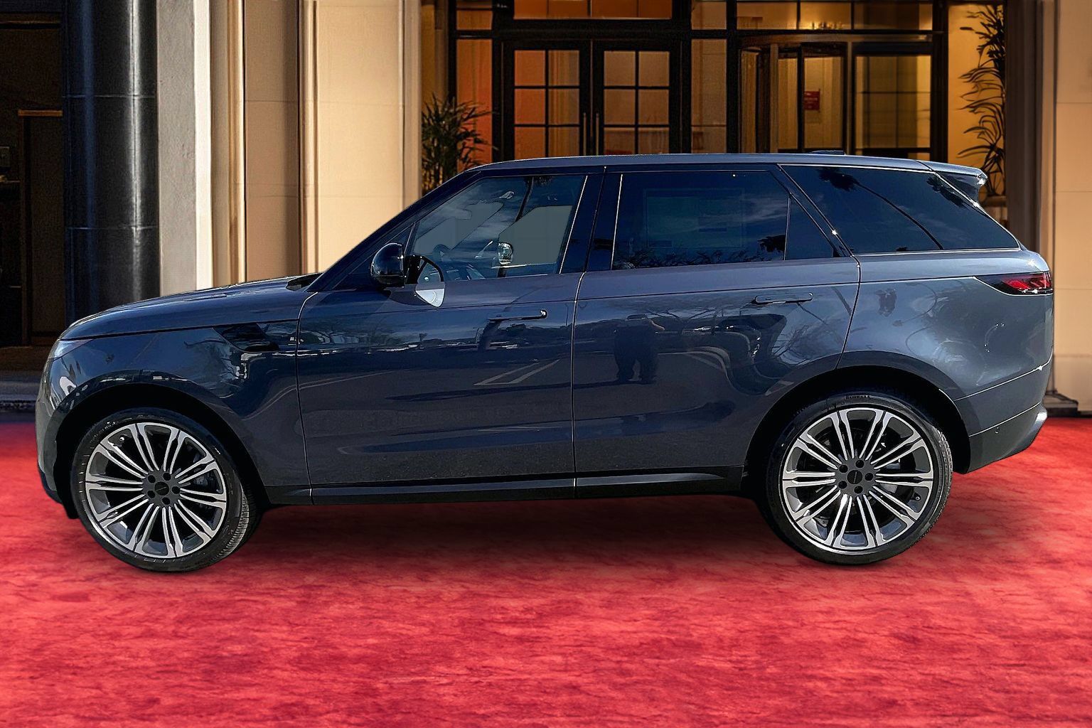 New 2026 Land Rover Range Rover Sport SE AWD/4WD image 2