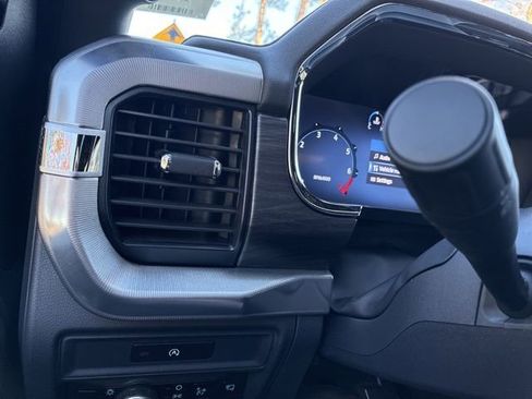 Used 2025 Ford F150 Lariat w/ Equipment Group 501A Mid image 27