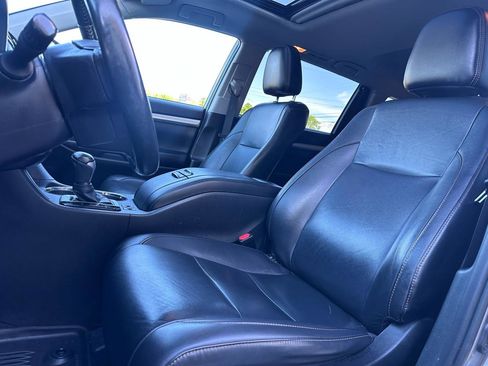 Used 2019 Toyota Highlander XLE FWD image 9
