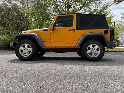 Used 2013 Jeep Wrangler Sport AWD/4WD image 7