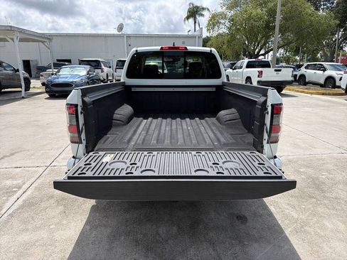 Used 2024 Nissan Frontier SV w/ SV Convenience Package RWD image 32