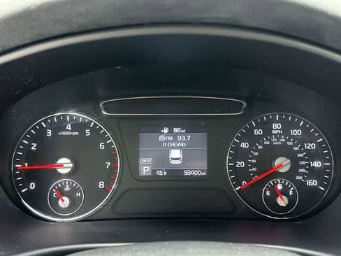 Used 2019 Kia Sorento LX image 6