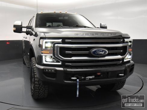 Used 2020 Ford F350 Platinum w/ Tremor Off-Road Package image 50