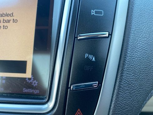 Used 2019 Lincoln Nautilus Reserve AWD/4WD image 33