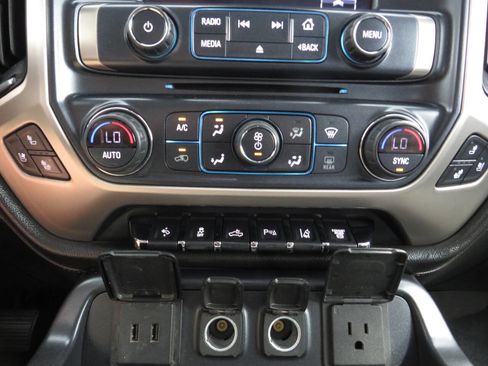 Used 2019 GMC Sierra 3500 Denali w/ Duramax Plus Package AWD/4WD image 22
