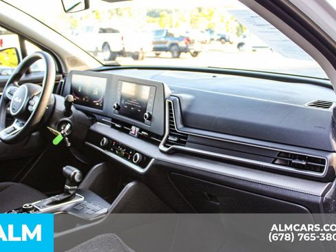 Used 2025 Kia Sportage LX FWD image 24