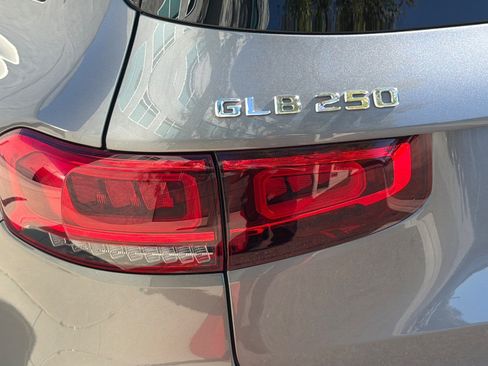 Used 2023 Mercedes-Benz GLB 250 image 26