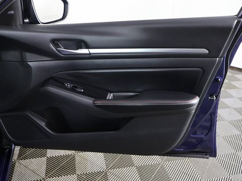 Used 2024 Nissan Altima 2.5 SR w/ SR Premium Package image 24