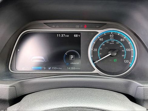 Certified 2025 Nissan Leaf SV Plus FWD image 12