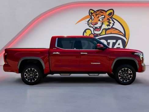 Used 2022 Toyota Tundra Limited AWD/4WD image 4